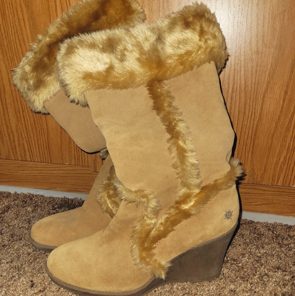 🦋Womens Ruff Hewn boots NWOT